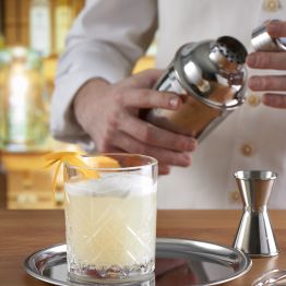 TIMELESS - obl�ben� silnost�nn� sklo s reli�fem pro servis destil�t�